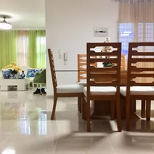  Apartment Hidden Oasis Minutes From Beaches